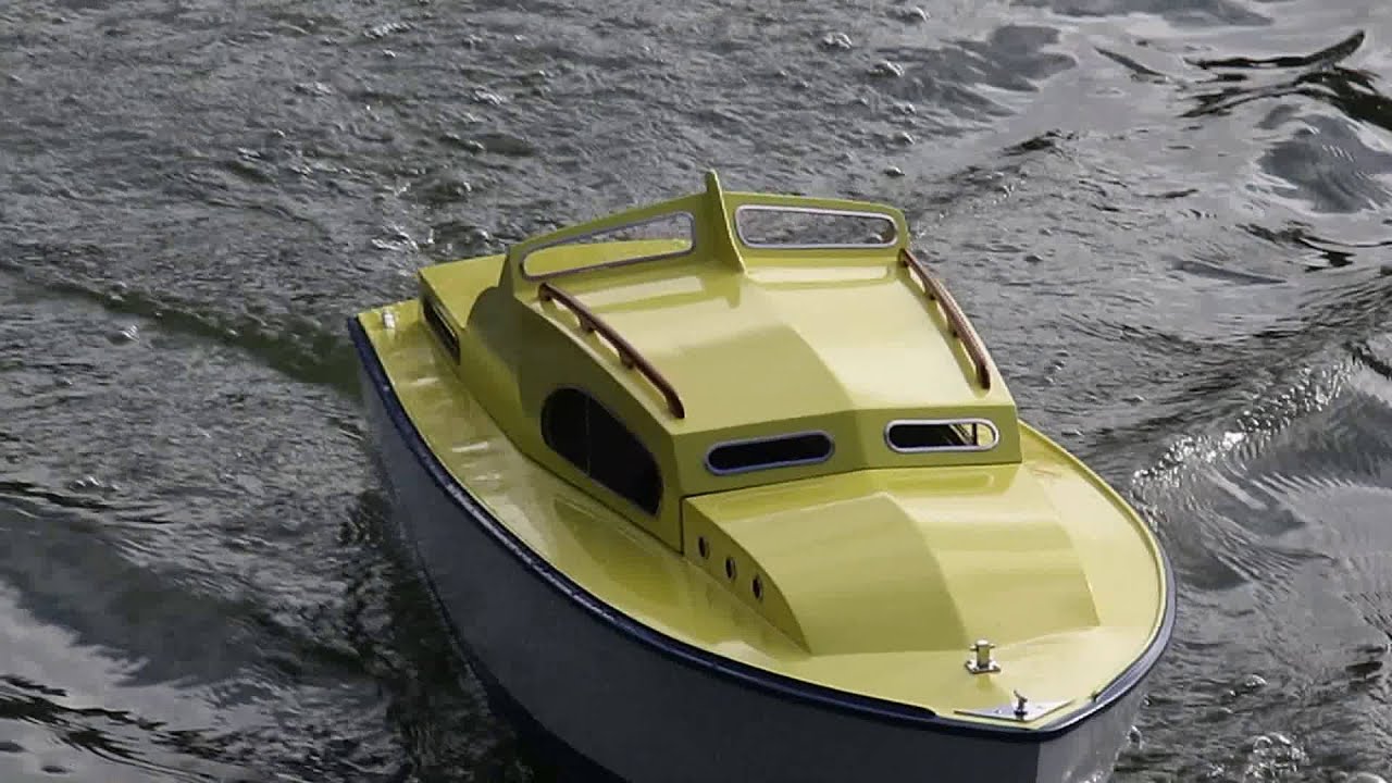 Rebuilt Sea Queen R/C Model Boat with Astro 860 Brushless Motor