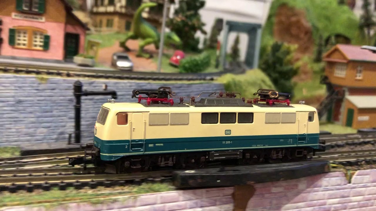 BR 111 in DCC Digital Sound in Spur N
