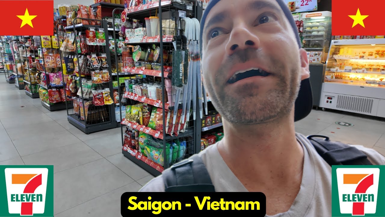 EXPLORING a 7 Eleven in Saigon Vietnam 🇻🇳