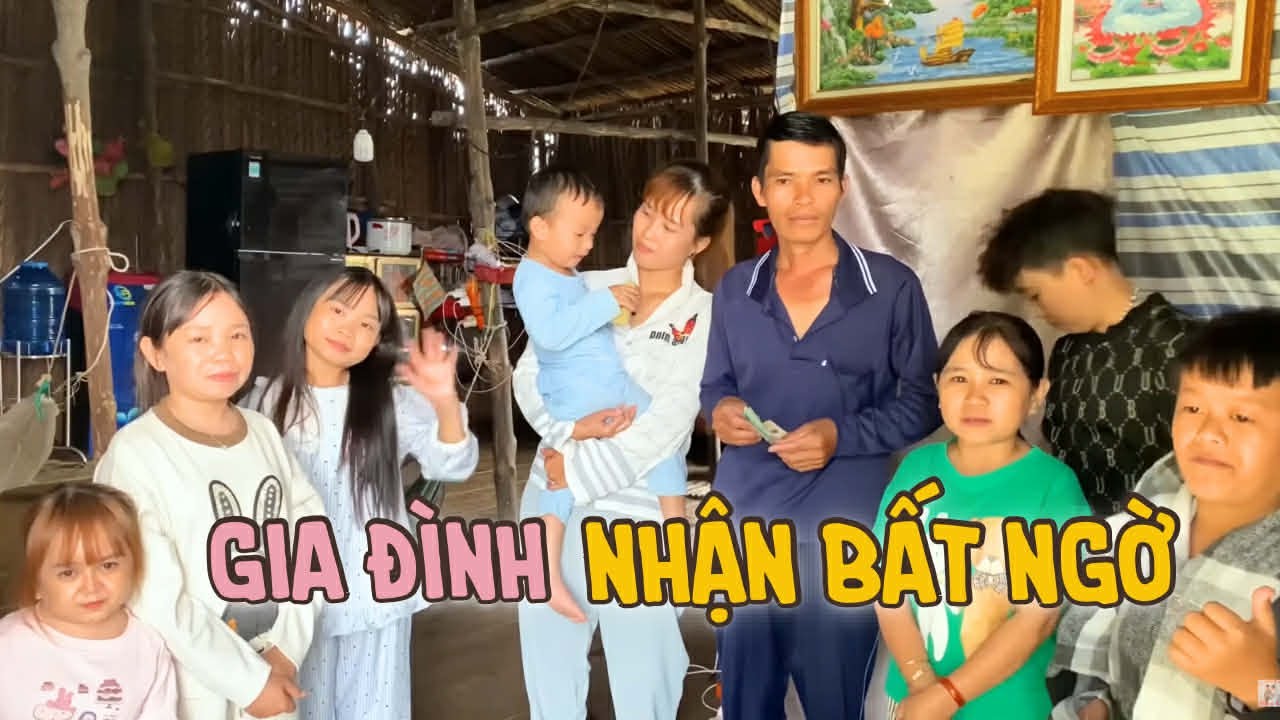 Màn Hái Ổi Cười Xỉu Của Huyền Hrê & Gia Đình Em Hảo Như Bất Ngờ Được Nhận Quà Lớn | Vợ Chồng Bé Bỏng
