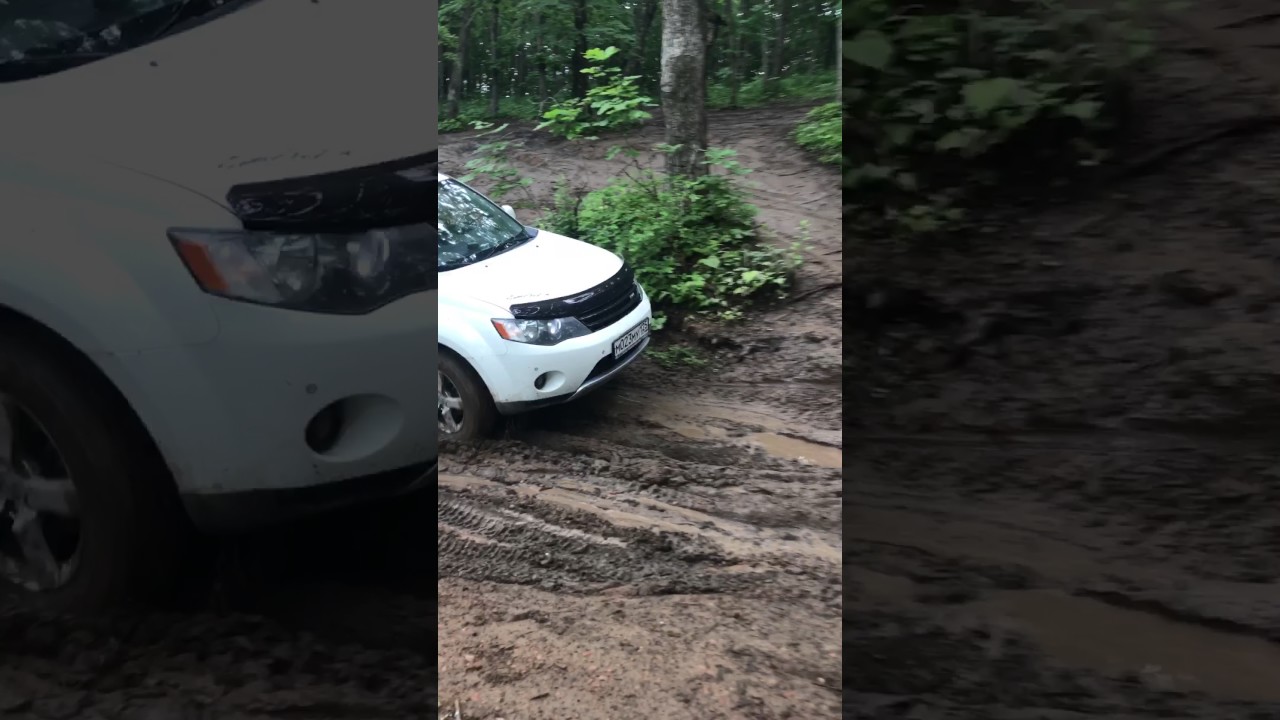 MITSUBISHI OUTLANDER 4x4 off-road