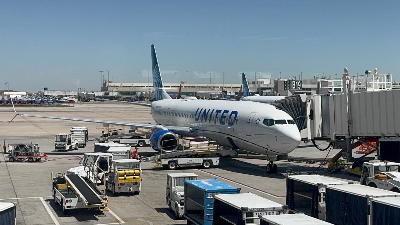 June 22, 2025: United Airlines Boeing 737 San Diego to Denver FULL Trip Report