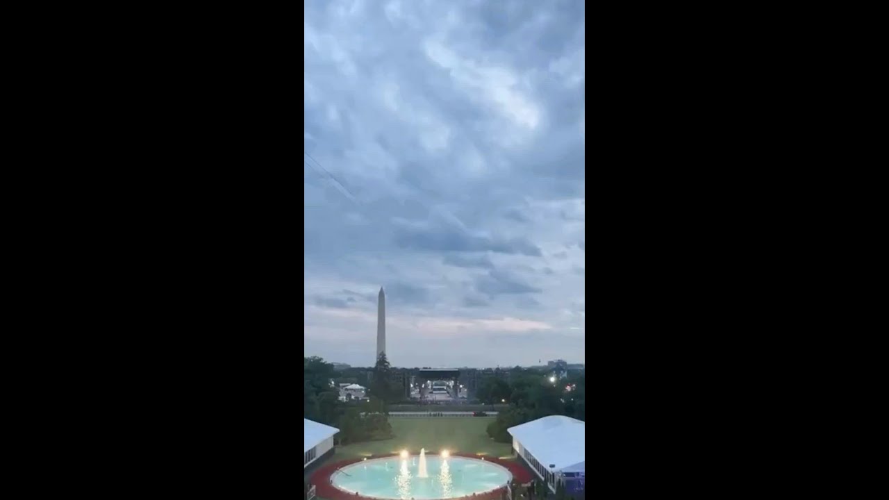 Thunderbirds and Blue Angels deliver rare Super Delta flyover over Washington DC