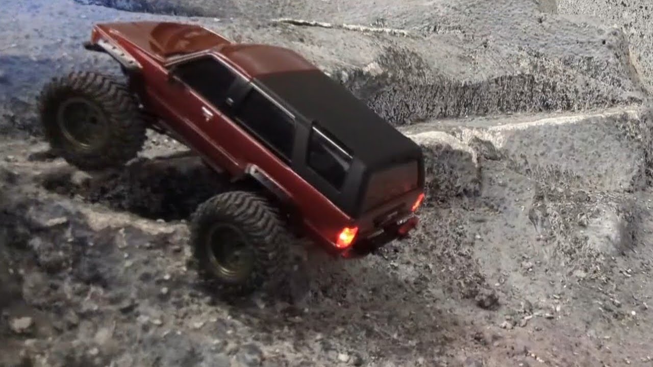 Kyosho Mini Z 4x4 @ Mile High Crawl Center WPG, MB *Test One*