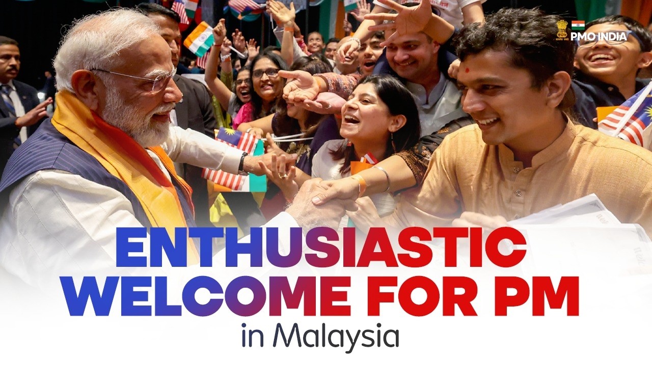 PM Modi receives a hearty welcome from members of the Indian community in Kuala Lumpur