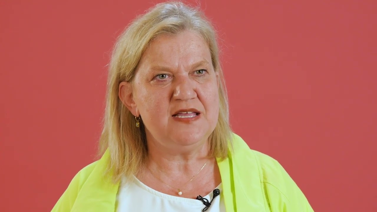 Scurt/2 despre SOLIDARITATE: Ada Solomon