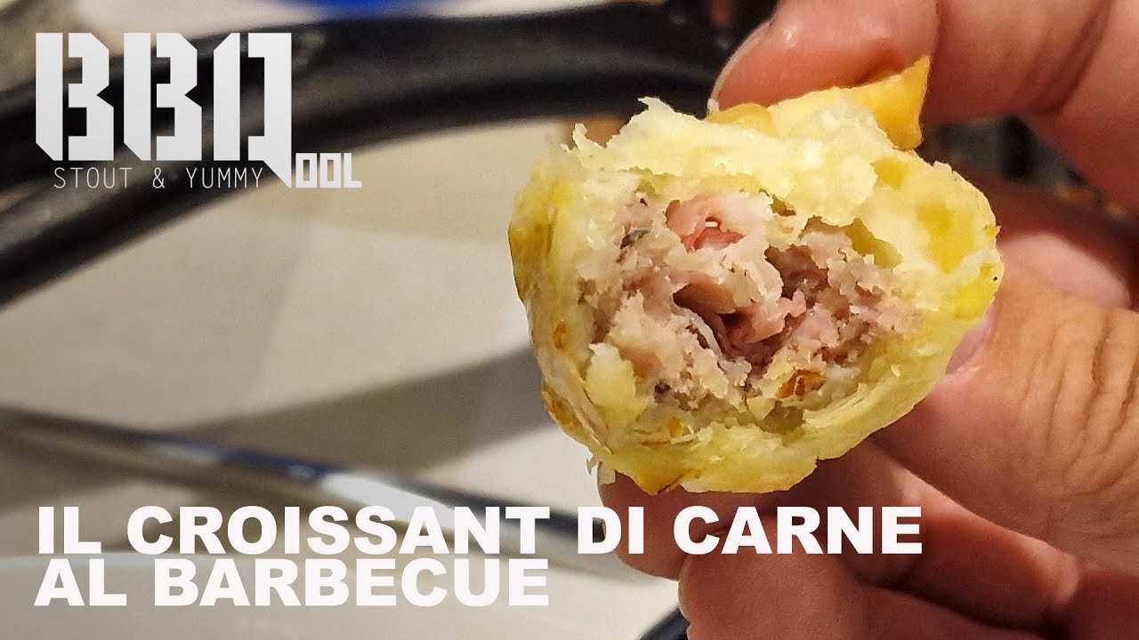 I croissant di carne al barbecue. Finger food di spessore!