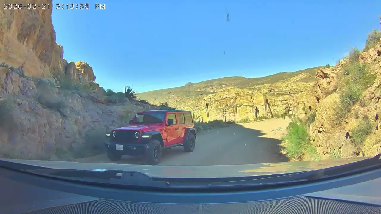 Apache Trail in Arizona - Lexus GX 460