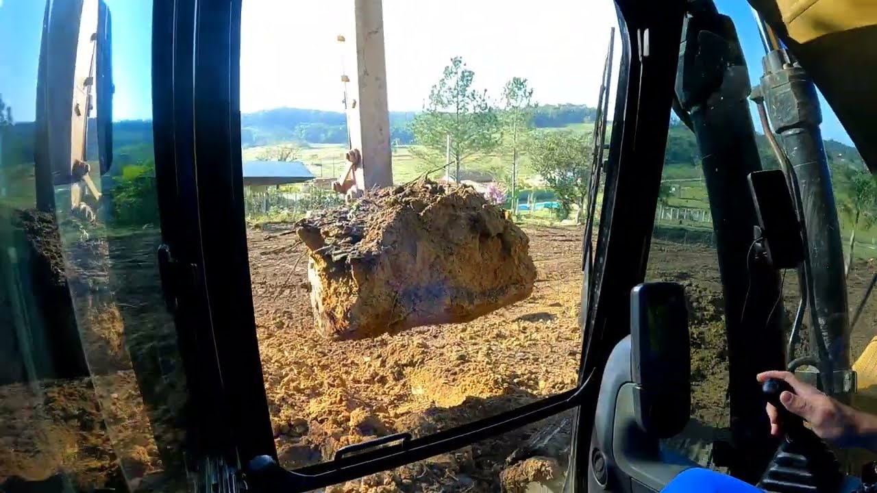 Iniciando escavação terreno