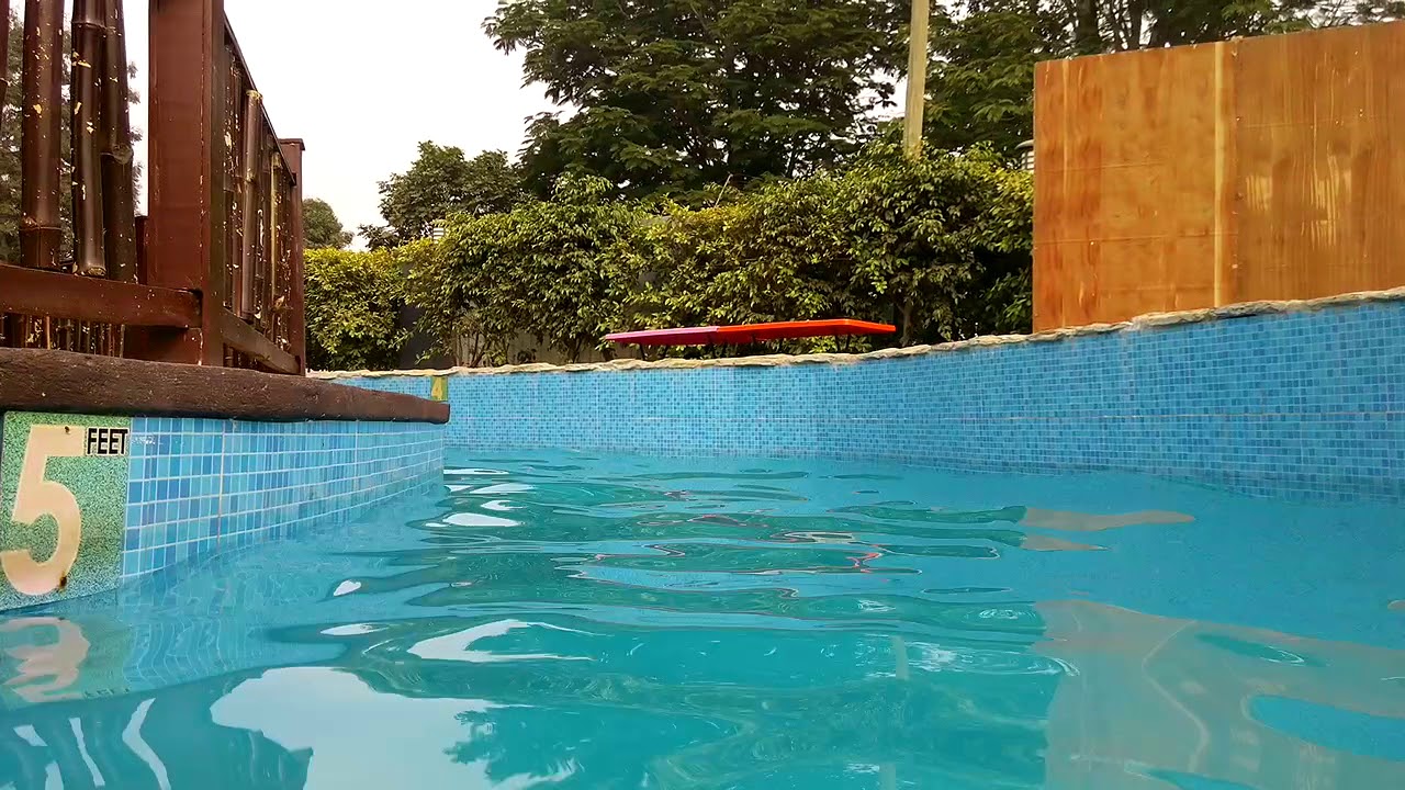 Check out this Massive  swimming pool at Rattray Park in  Kumasi- Ghana!!