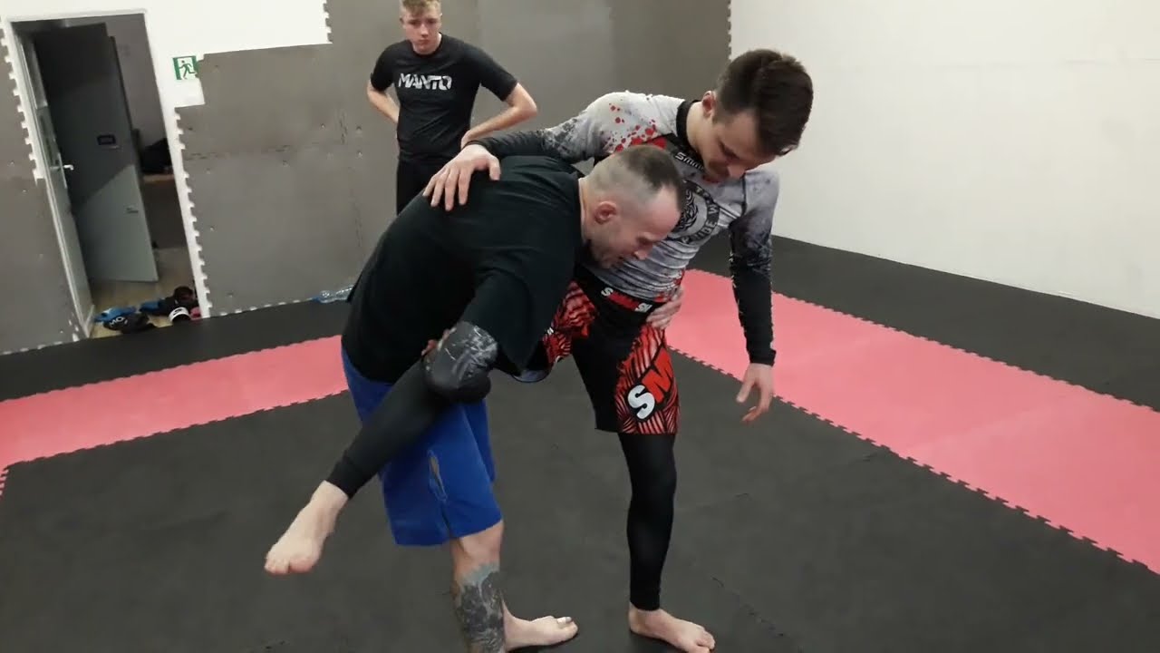 ROBERT PIOTROWSKI SINGLE LEG TAKEDOWN TO LEG DRAG OBALENIE ZA JEDNĄ NOGĘ GRAPPLING BJJ MMA NO-GI NO2