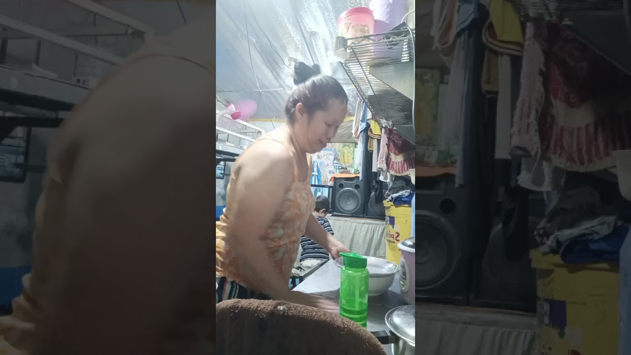  Morning po sa inyong lahat ito nmn po ang isang ina sa dalawang anak ang lakas po ng ulan dto