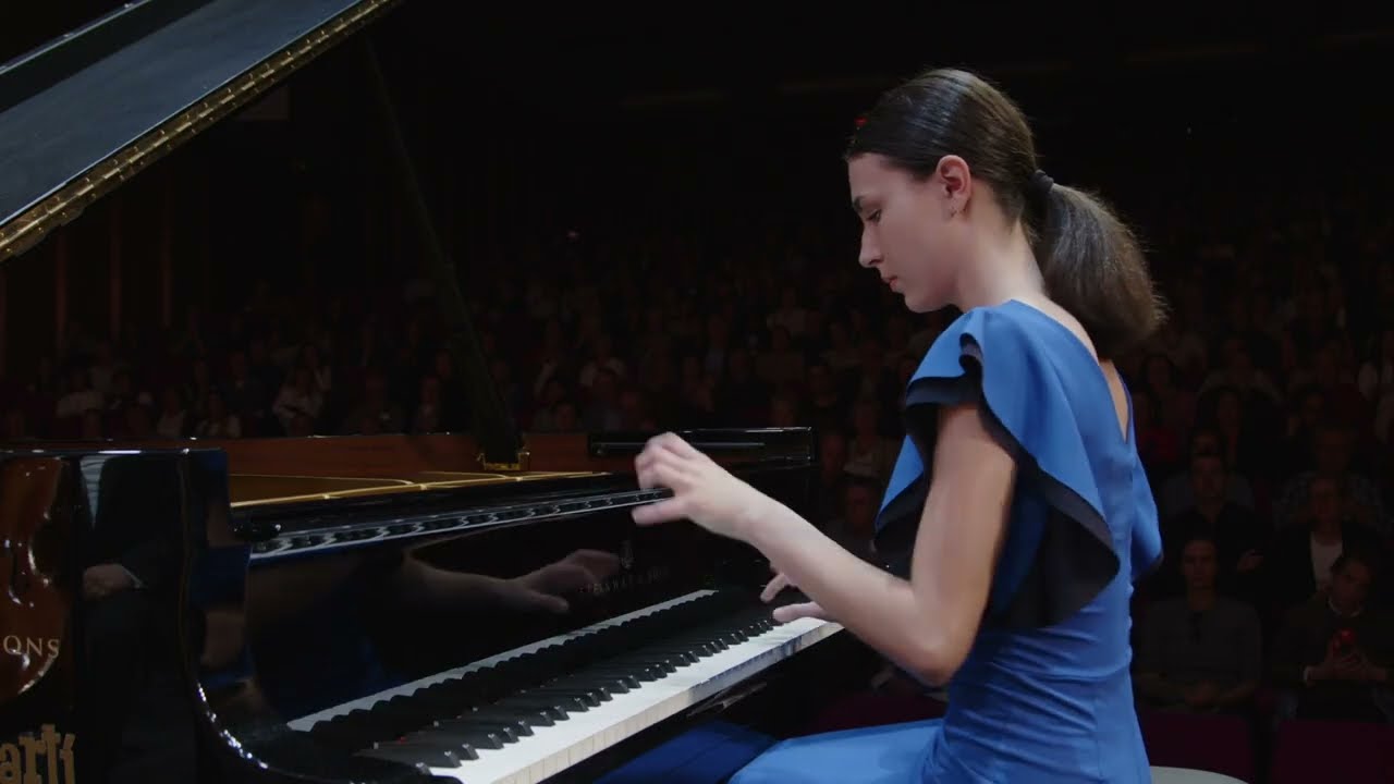 Johannes Brahms, Zwei Gavotten für Klavier Nr.1 a-Moll und Nr.2 A-Dur WoO 3, Alexandra Dovgan