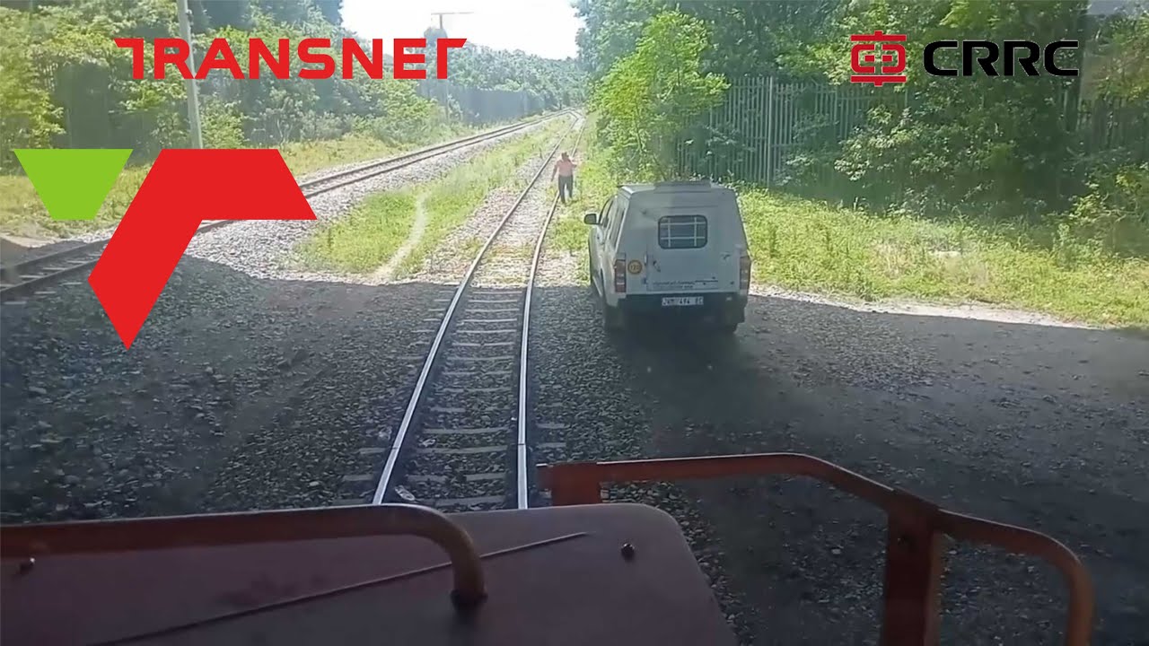 Лучшее видео Бэйси на данный момент: он покидает порт Восточного Лондона, столкнувшись с проблемо...