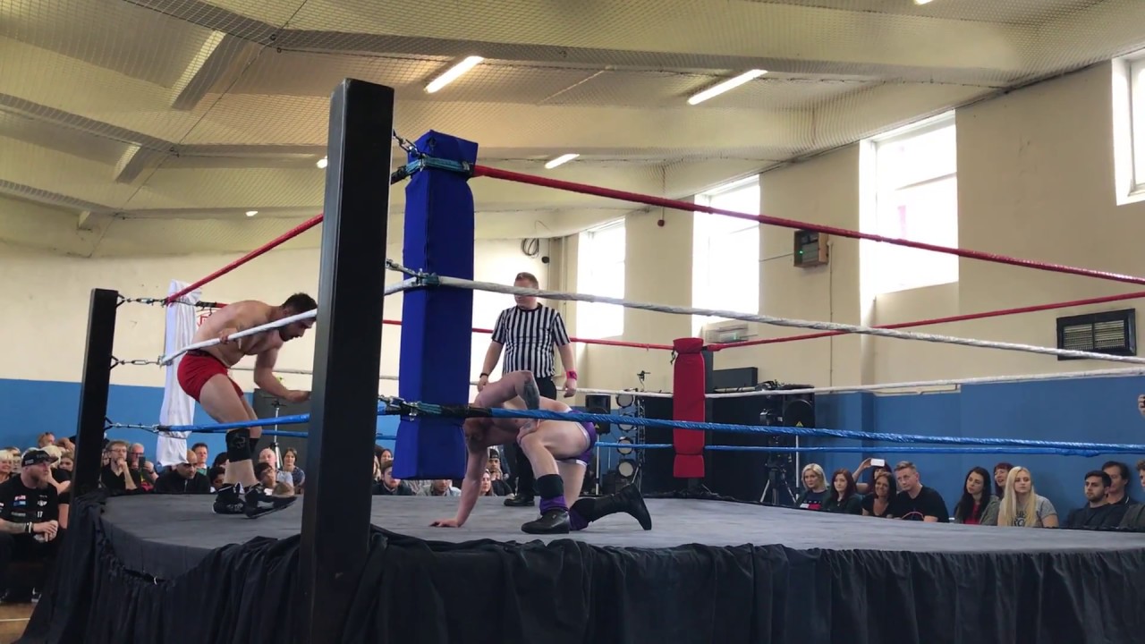Jack Starz vs JC