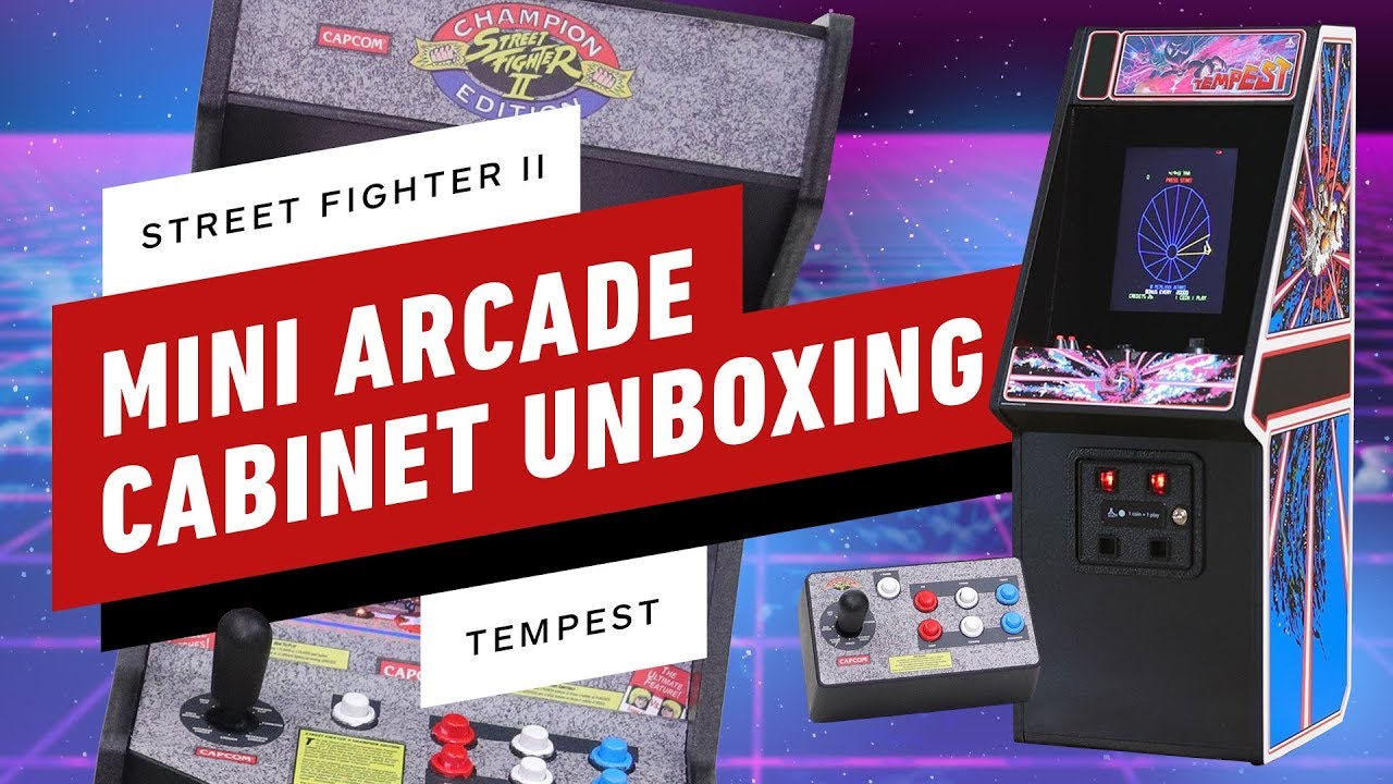 This Fully Functional Street Fighter 2 Arcade Cabinet Fits On Your Desk