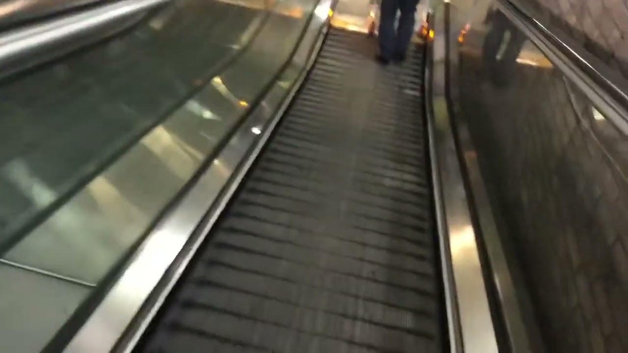 Anlev Travelators @ ASDA In Rugby