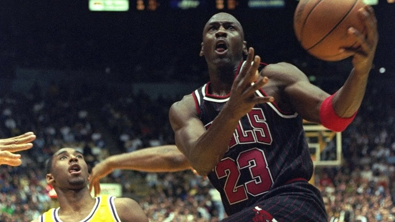 Kobe's 1st Game vs. Jordan 1996 #Kobe #michaeljordan #Bulls #Lakers