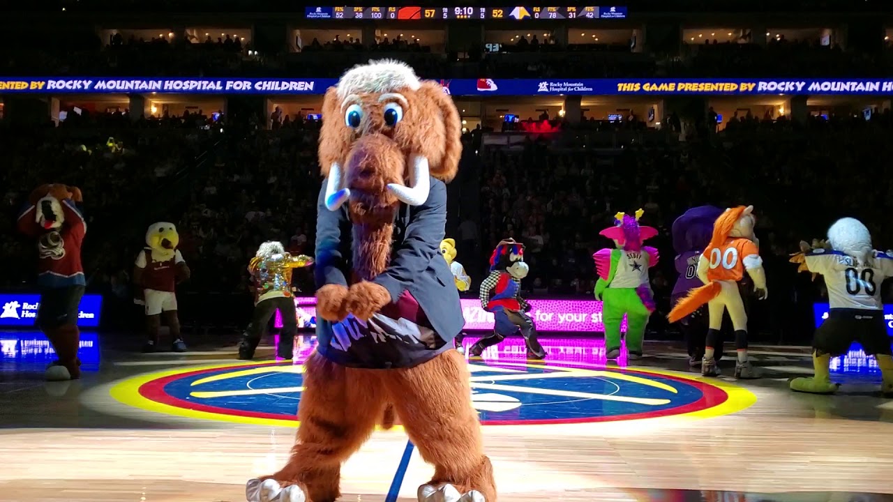 Denver Nuggets Rocky Halftime Dance