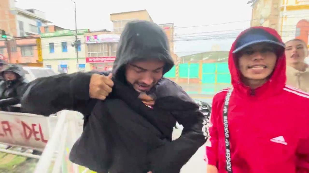 Bajo la lluvia desde Pasto, yo me mojo!!! No me importa juega el rojo👹👹🏟️🏟️🌎🌎