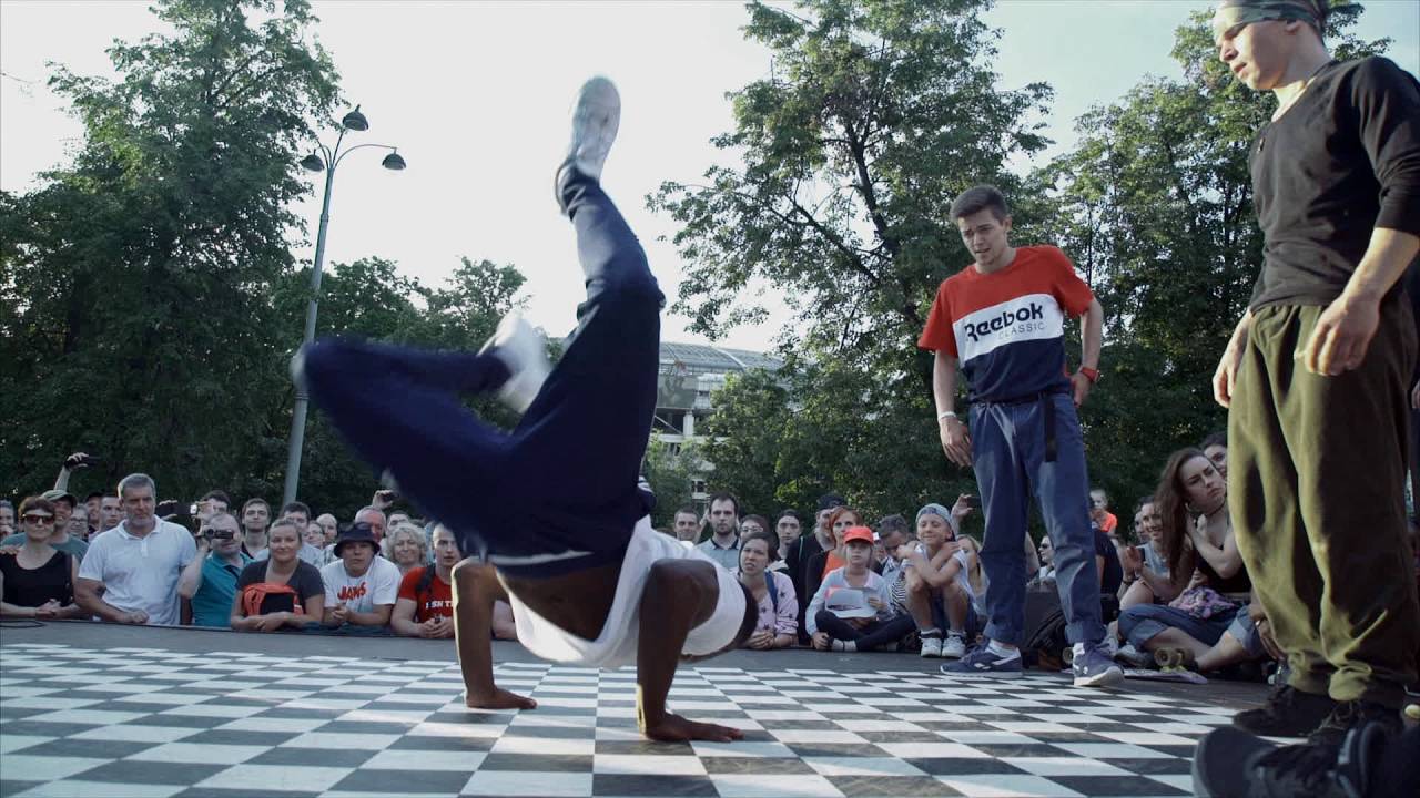 Hustle Kids Xisco & Kid Colombia vs Mini Boss & Groovy John