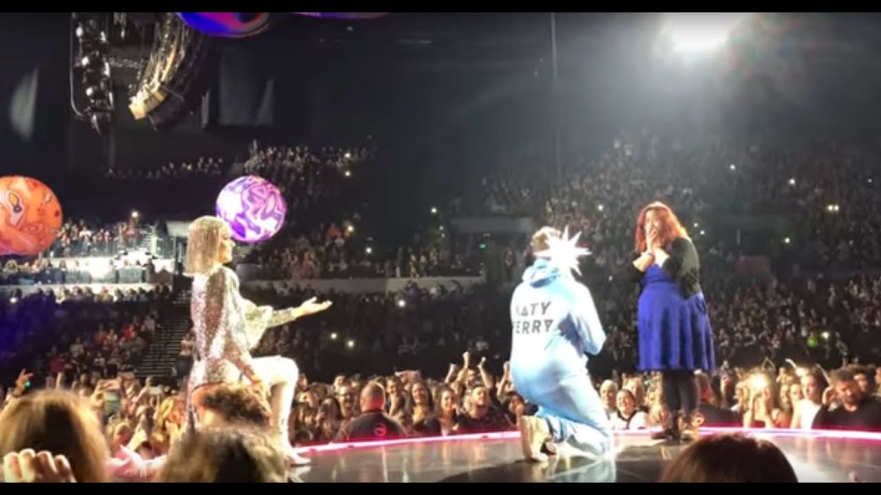 When Grant Proposed to Stef on stage at Katy Perry @ Spark Arena, Auckland NZ 2018-08-21