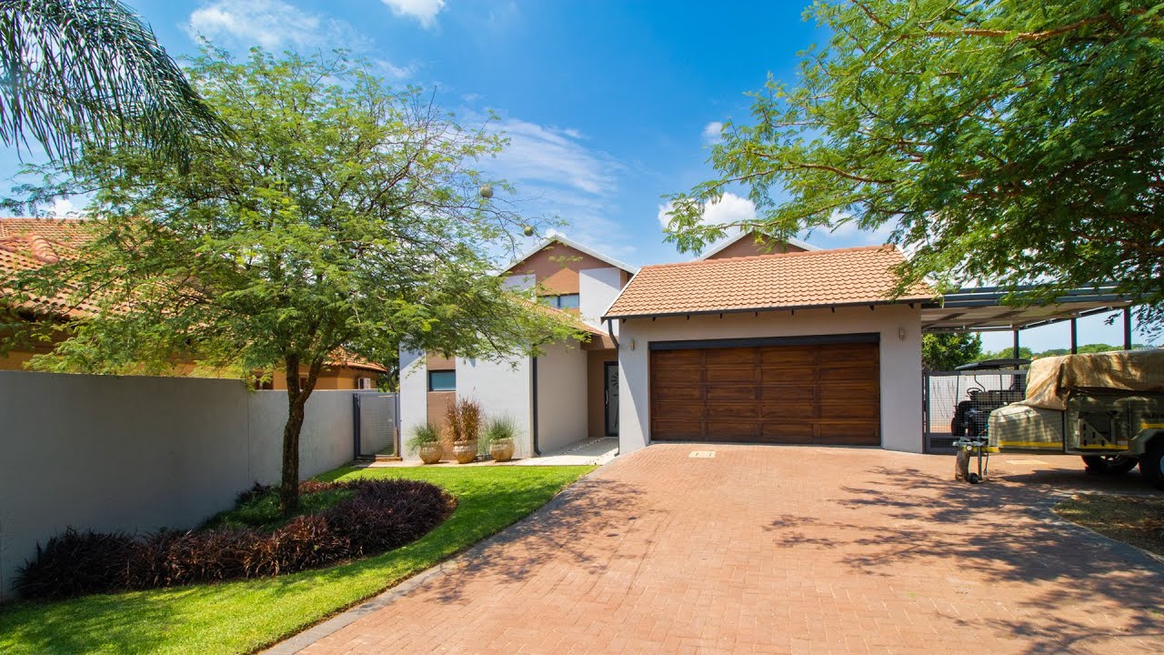 4 Bedroom For Sale | Pebble Rock