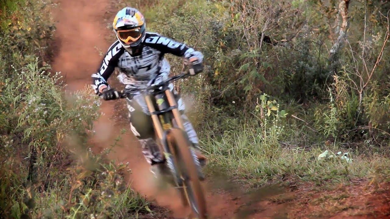 Meet Downhill MTB Rider Bernardo Cruz 2013