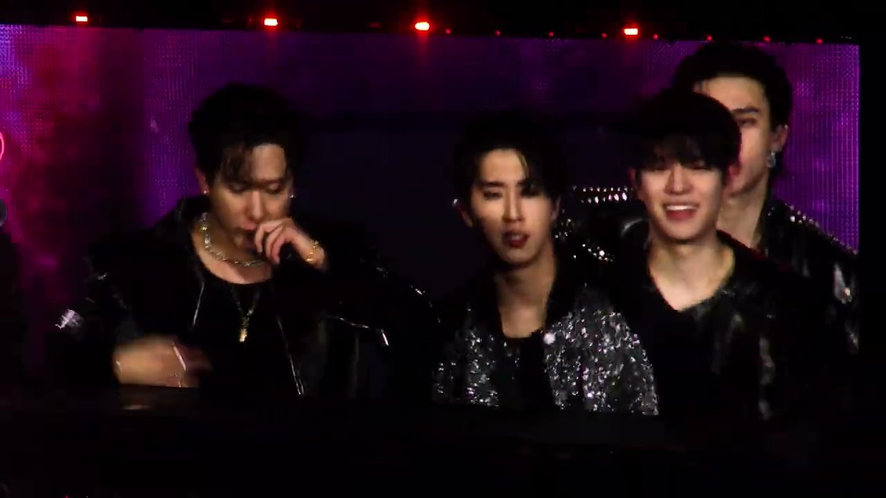 251018 Stray Kids (스트레이 키즈) World Tour dominATE : celebrATE (9)