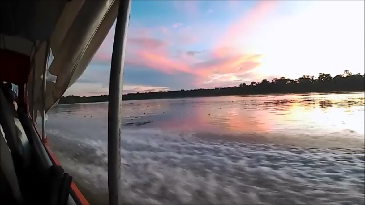 Napo River border crossing: Iquitos, Per&uacute; to El Coca, Ecuador with 4 Local Boats