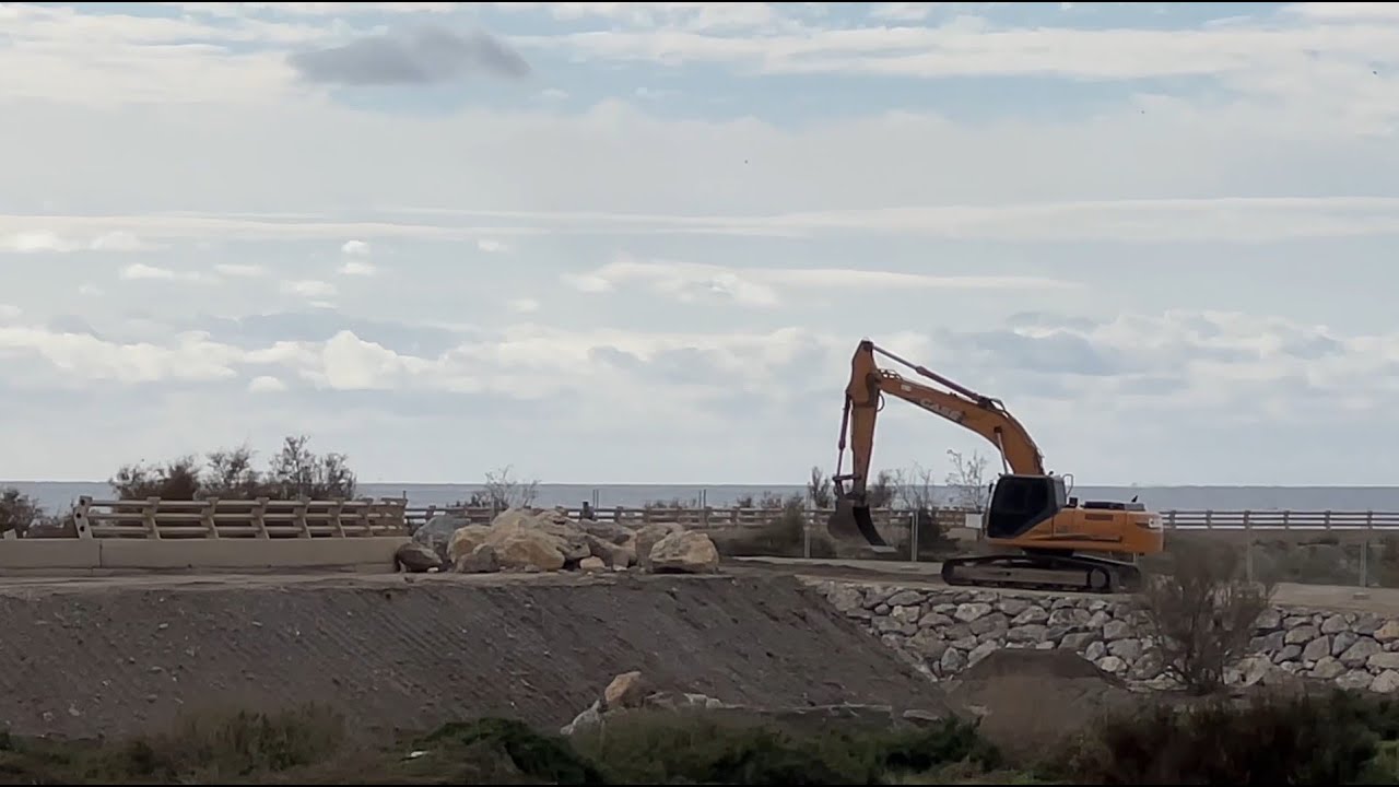 Obras en marcha en la desembocadura del río Andarax