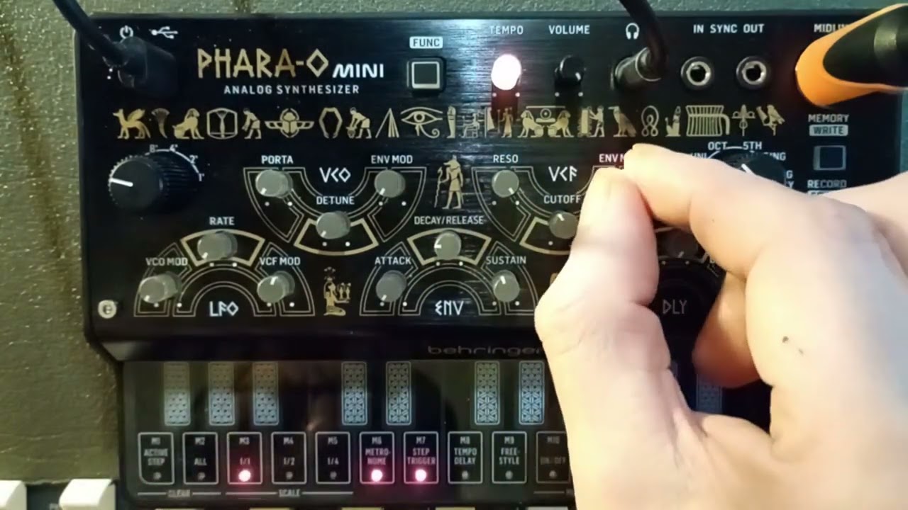 Phara-o-mini Bass Synth Tutorial