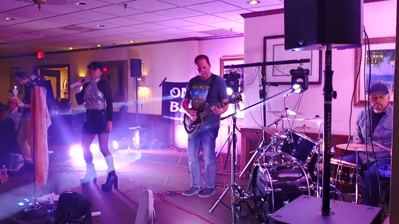 Black Horse and the Cherry Tree - OMG Band