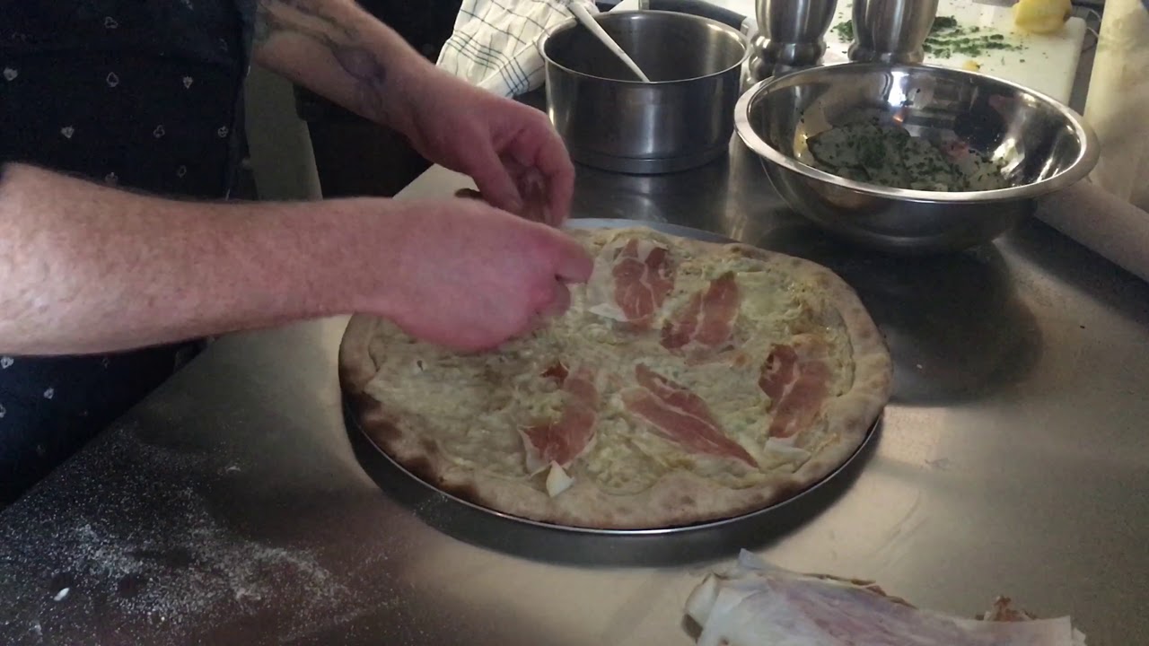 Gorms Pizza klar med speciel Aarhus-Pizza
