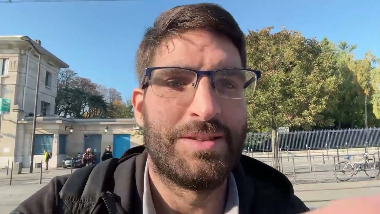 IRL Paris ,  cité U Paris 14 et la parc Montsouris  et on mange un crêpes avec @aroumanshowreplay