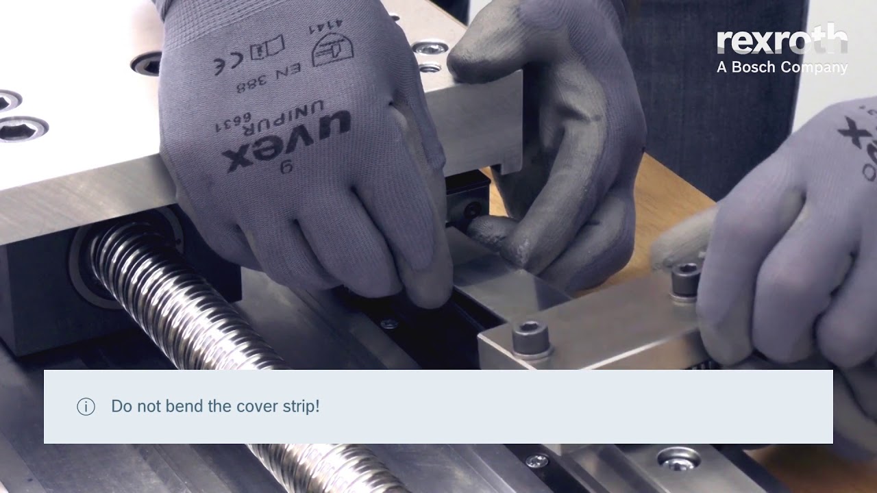 Roller Rail System RSHP: Mounting sliding fit cover strip with machine table