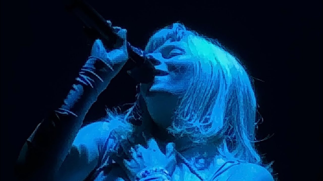 AURORA - Zepp Namba  in Osaka / Japan (4K) 2025/02/18