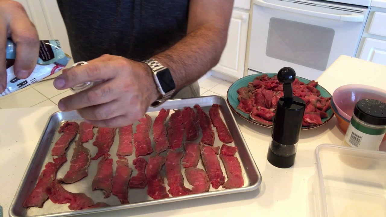 HOMEMADE BEEF JERKY ON THE CAMP CHEF WOODWIND GRILL!  No Marinade!