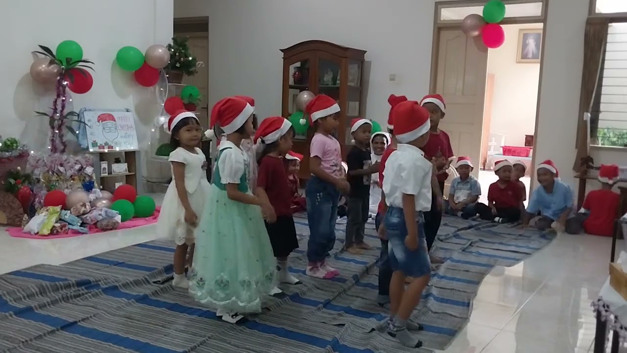 We Wish You A Merry Christmas Dance