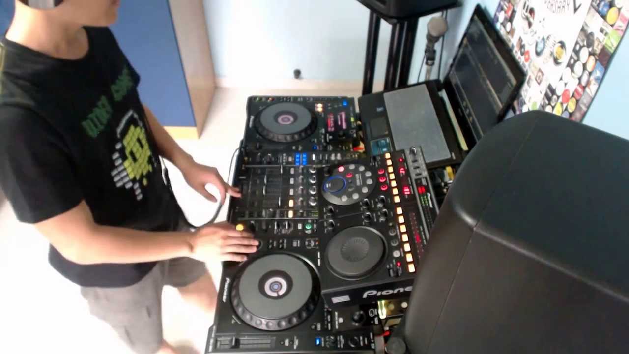 DJ ViperStar - Zombielicious Pumpkins & Brainssssssss! (HALLOWEEN MIX)