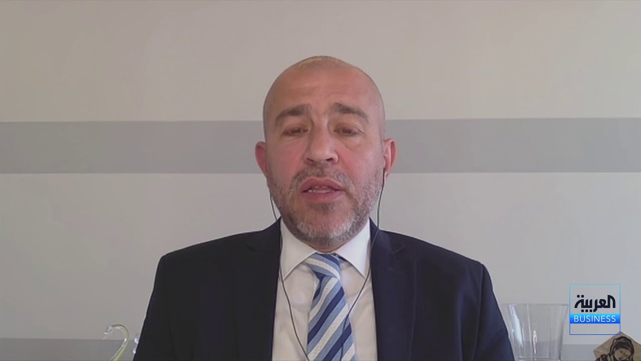 كيف يمكن التحوط ضد تقلبات الأسواق؟ وما هي التوقعات لمستقبل الفائدة الأميركية مع ارتفاع أسعار النفط؟