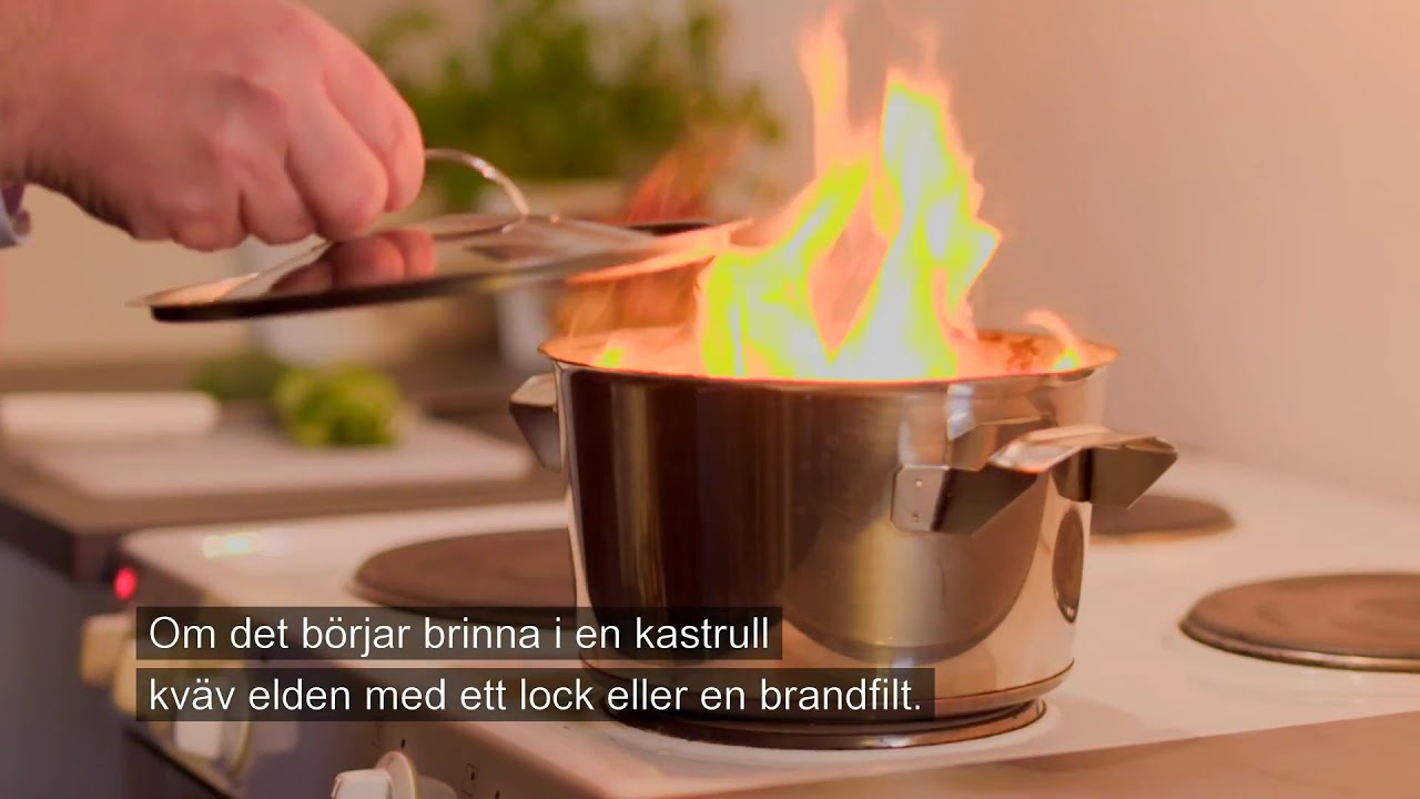 Släck brand i kastrull med lock