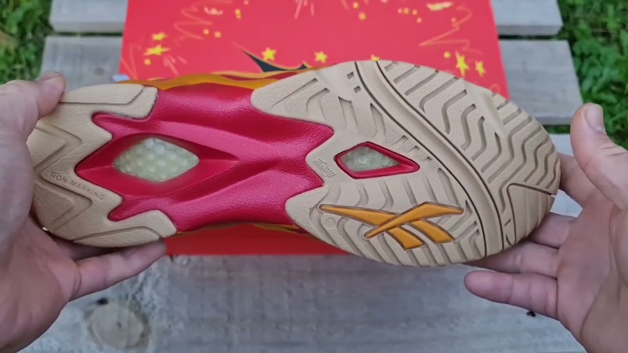 Reebok X Looney Toons Hurrikaze 2 Low