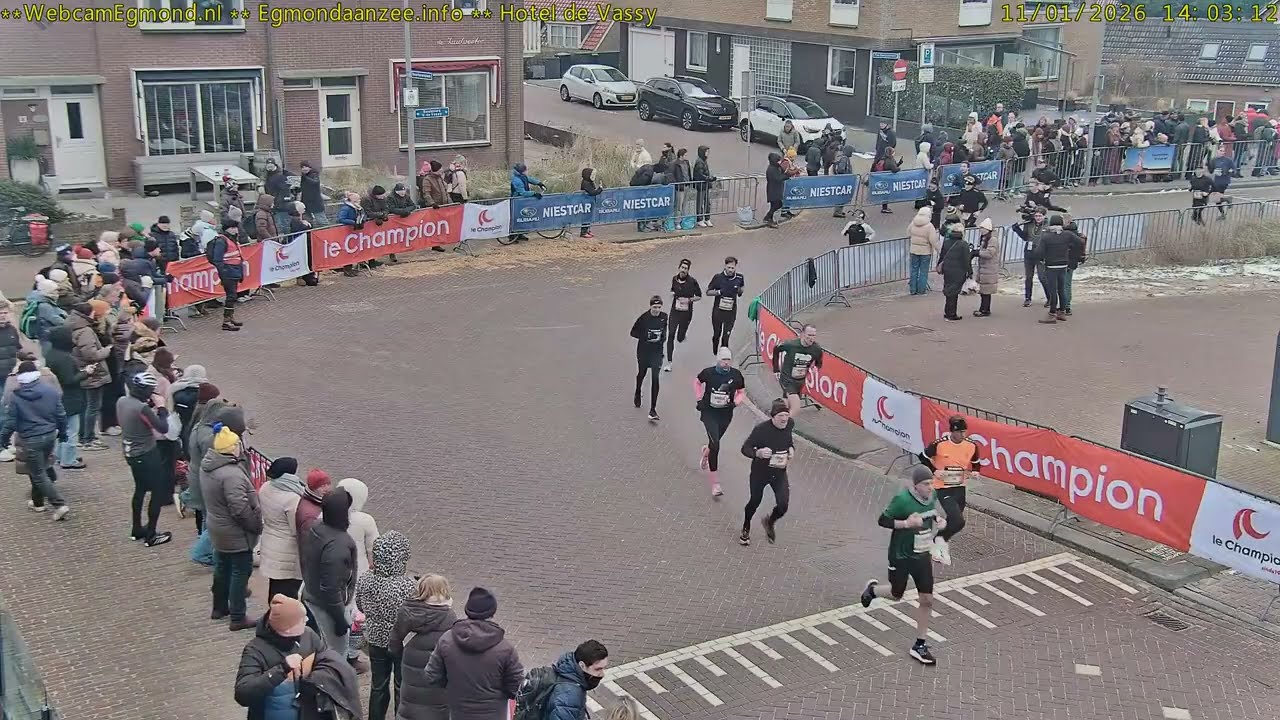 De dag van de Egmond Halve Marathon. (De Finish)