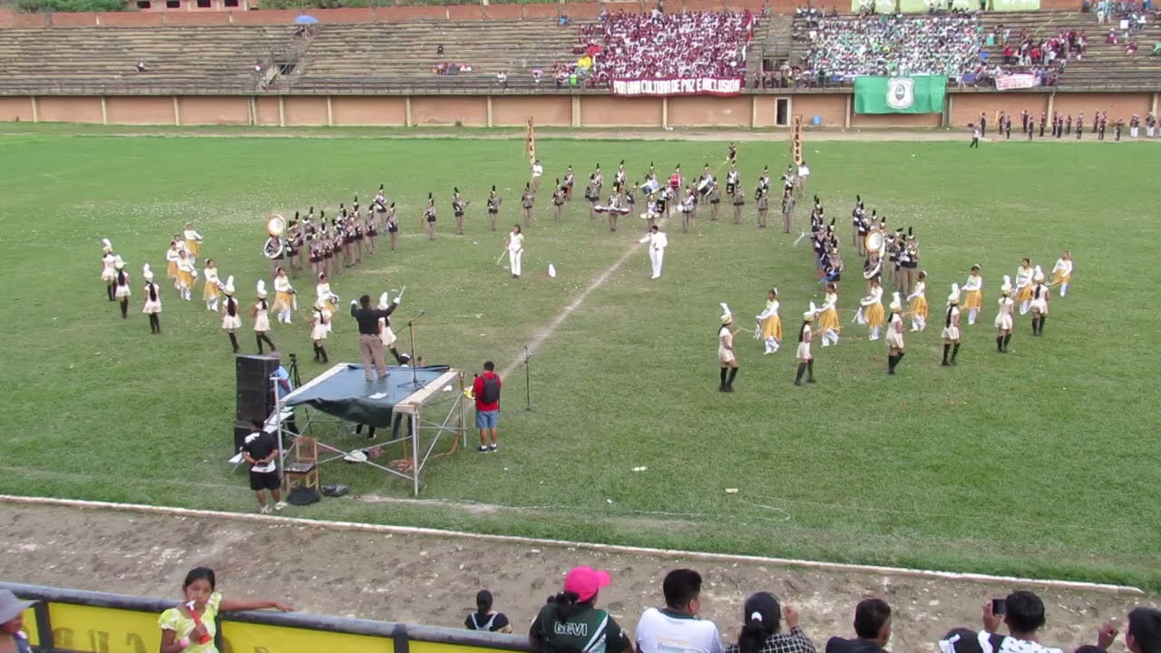 Banda de Guerra 2025 en Concurso de Bandas Caranavi