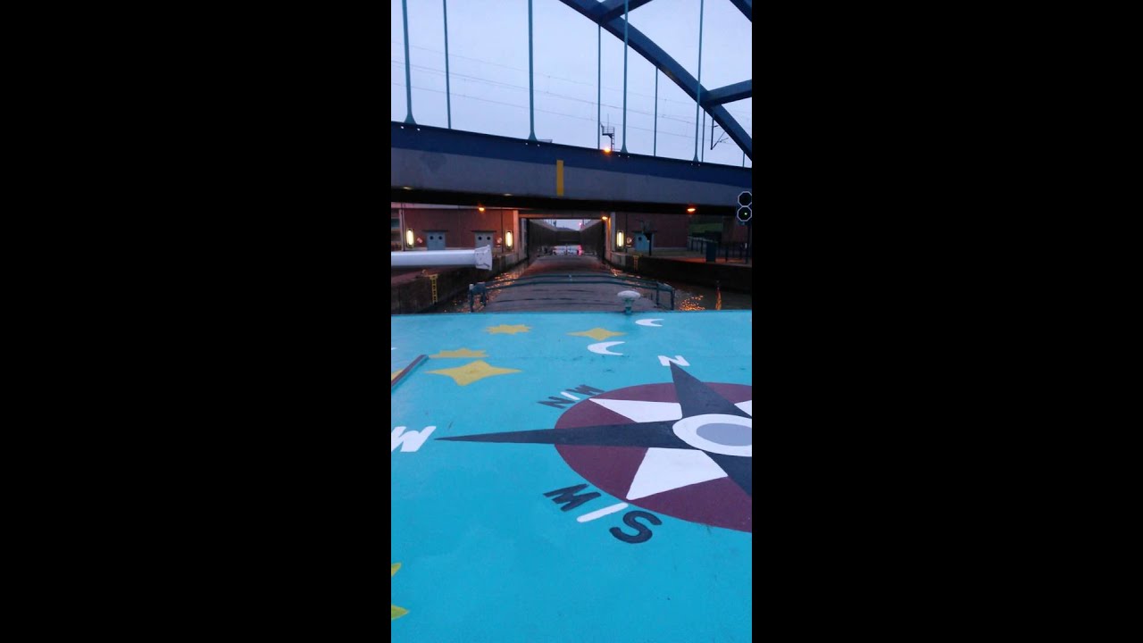 Einfahrt in Schleuse Münster