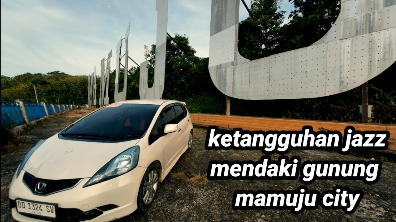 Bukan di Hollywood! Ternyata Ada Tulisan Raksasa di Atas Awan Mamuju! 