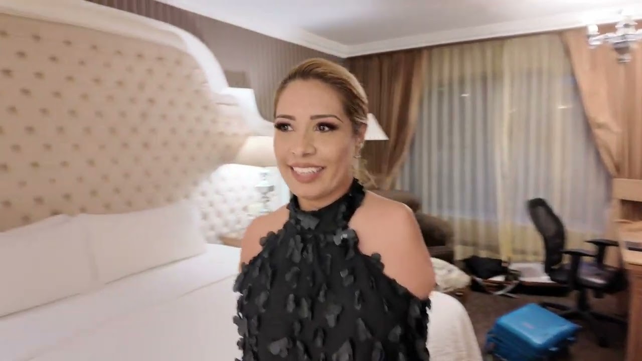 ROOM TOUR! Esto es lo que hago cuando llego a un hotel!