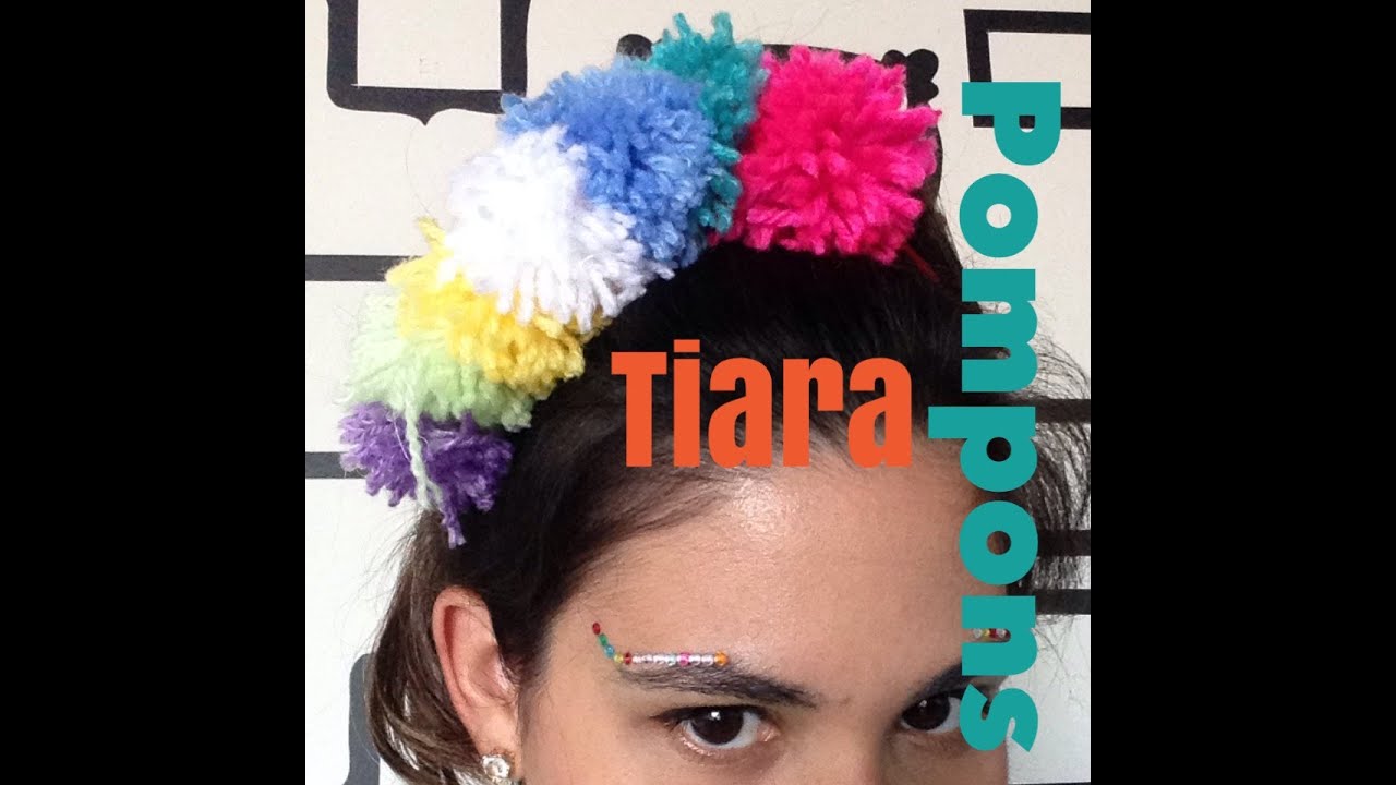 TIARA DE POMPONS