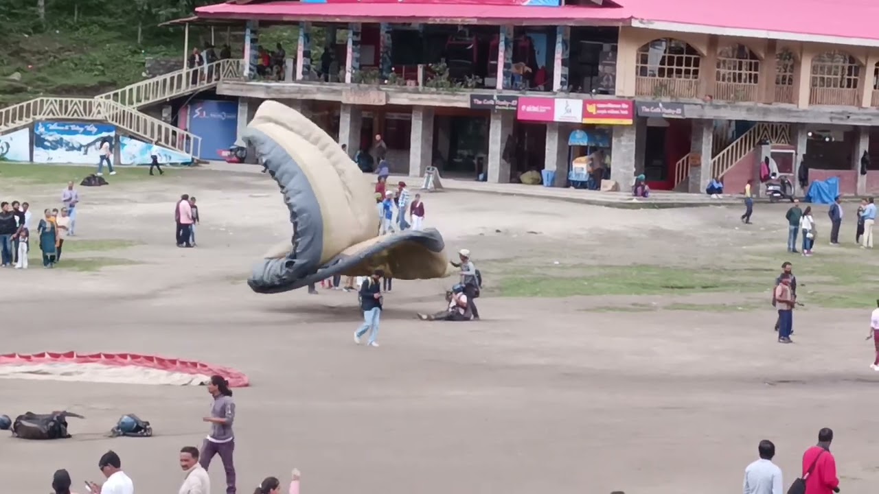 Solang valley paragliding